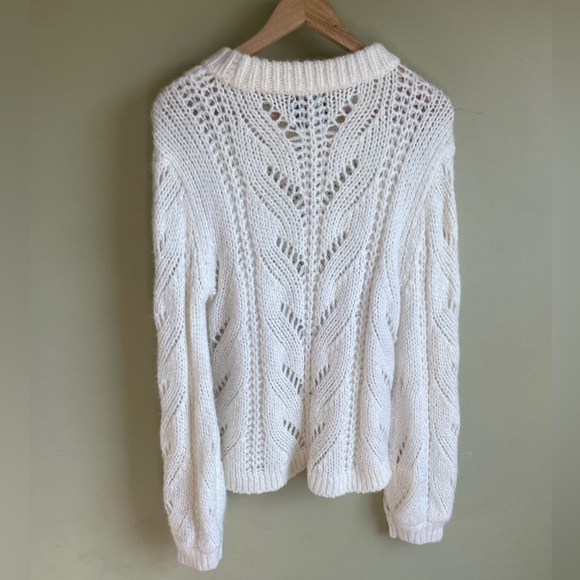Abercrombie & Fitch Cream Pullover Sweater - Picture 3 of 3